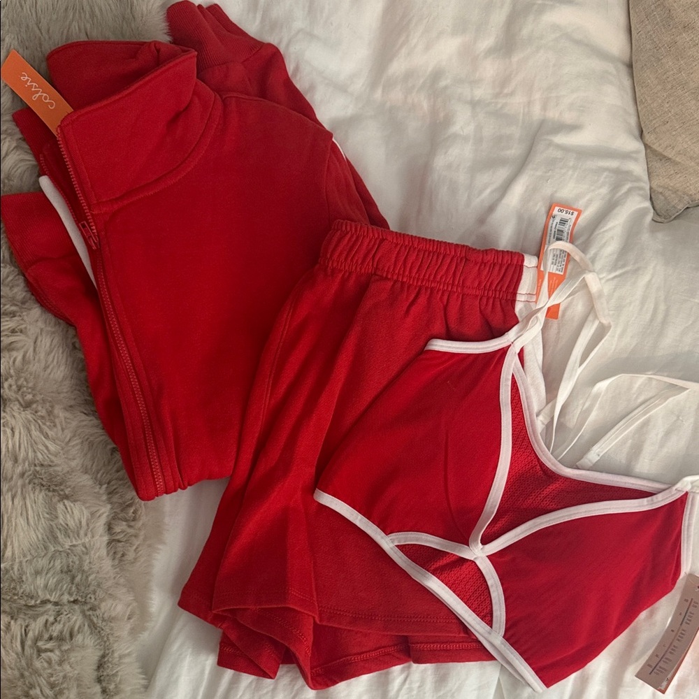 Colsie Full Altheisure Set